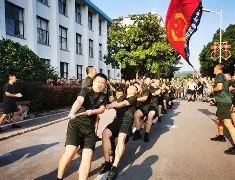 半岛体育app-以饱满的精神状态和昂扬的奋斗姿态